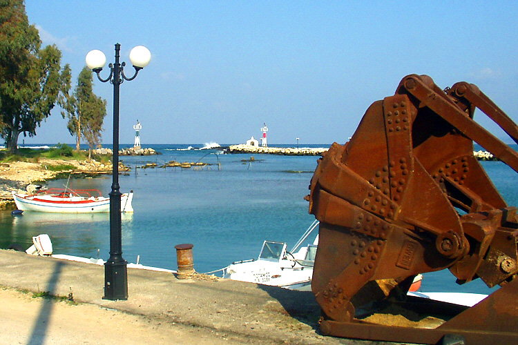 Georgioupolis: By the port